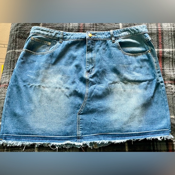 ➕SIZE DENIM SKIRT - Picture 1 of 7